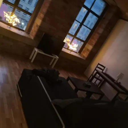 1 Bed Flat - Sleeps 2 - Parking - Wifi