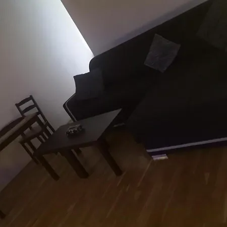 1 Bed Flat - Sleeps 2 - Parking - Wifi Bradford (West Yorkshire)